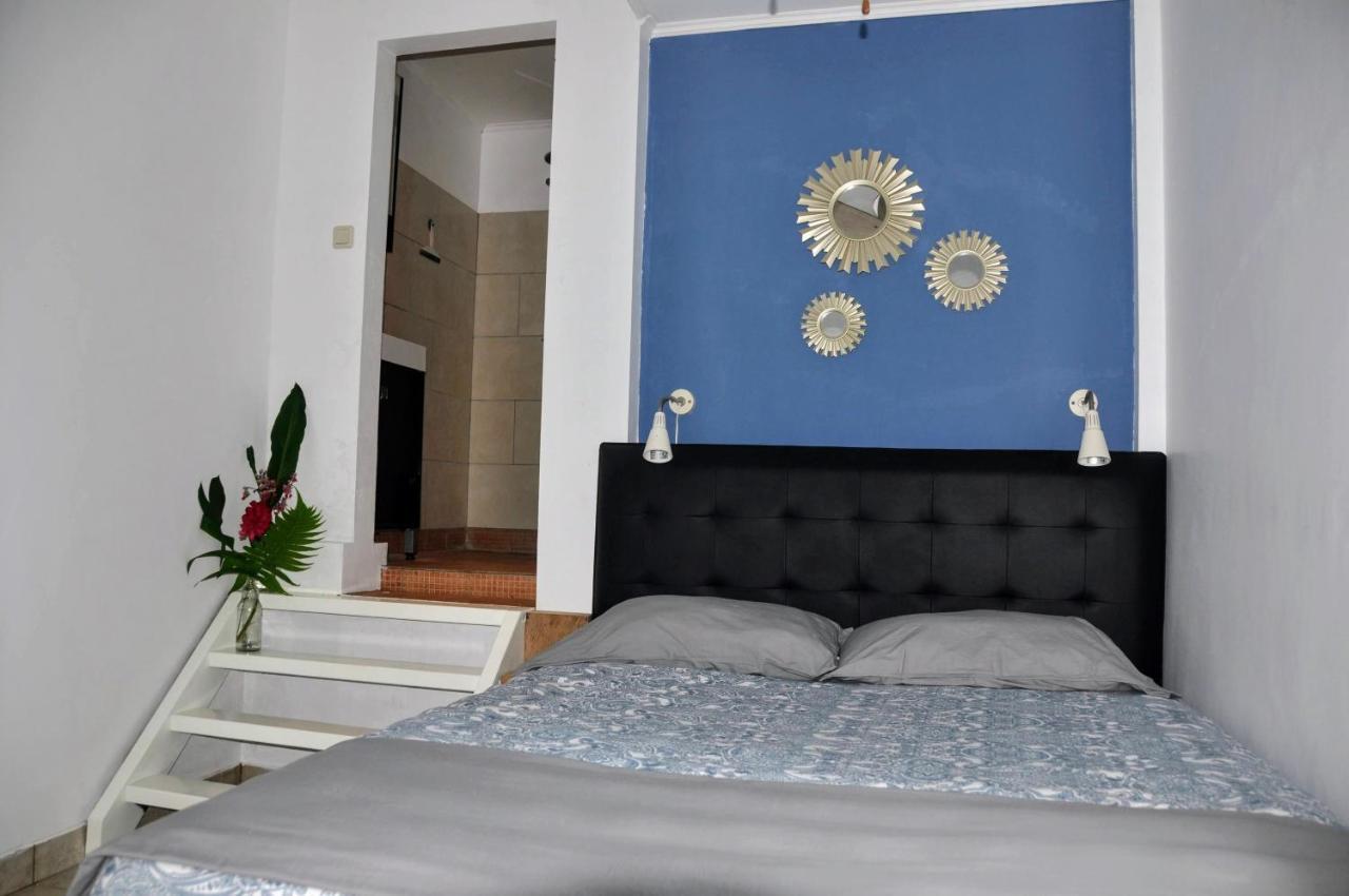 Guesthouse The 4 Fish มานาโด ภายนอก รูปภาพ